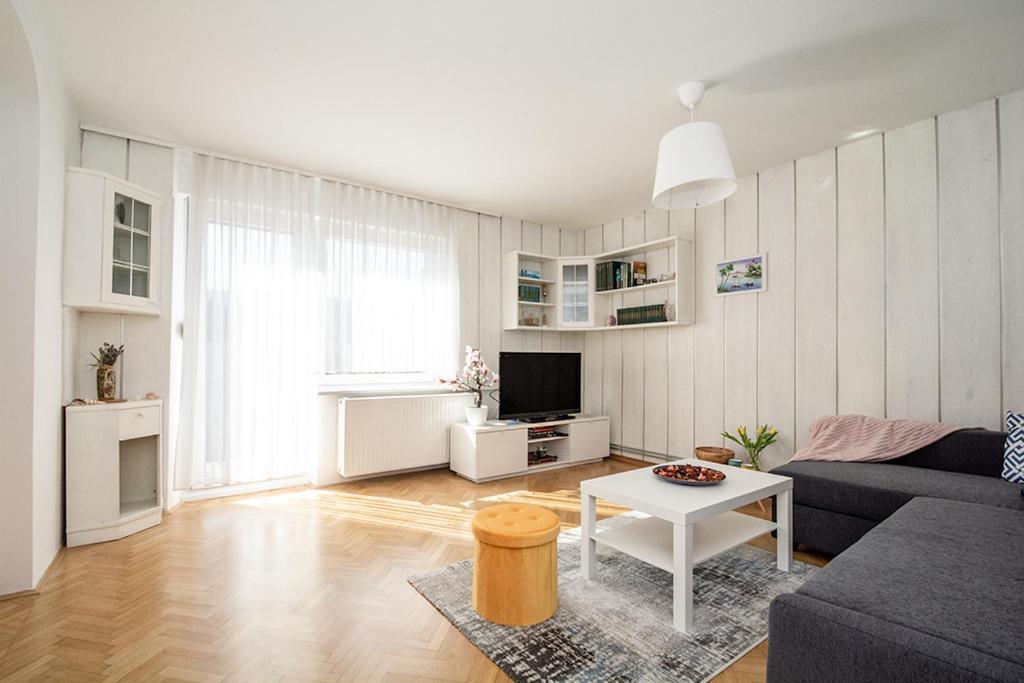 Magnolia Apartment - Free Private Parking Ljubljana Kültér fotó