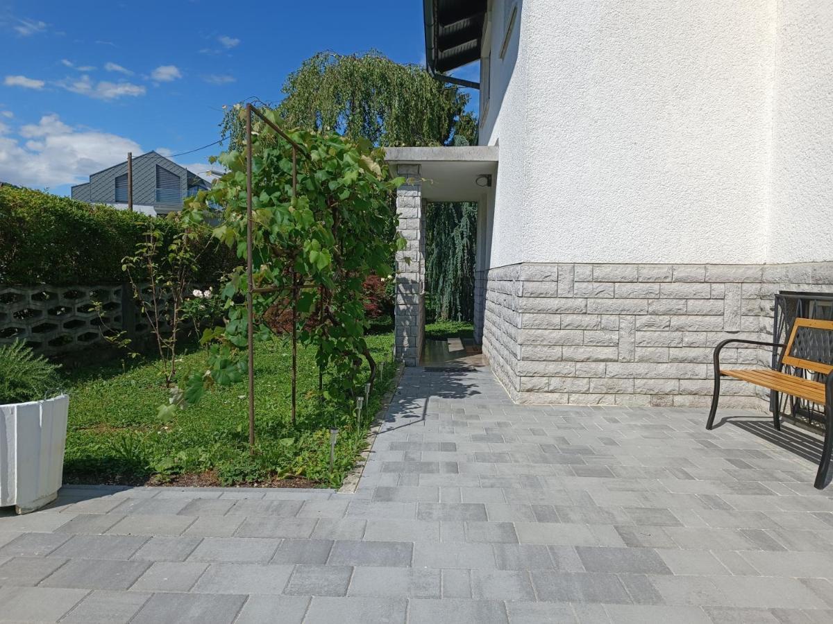 Magnolia Apartment - Free Private Parking Ljubljana Kültér fotó